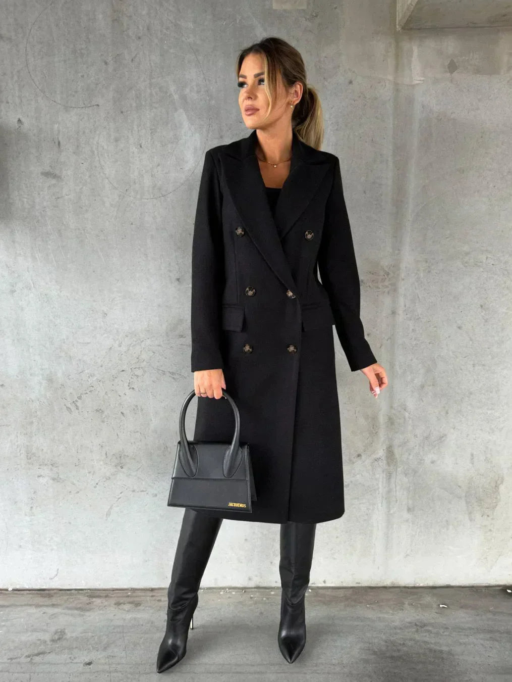 Victoria | Klassischer Wollmantel mit femininer Silhouette